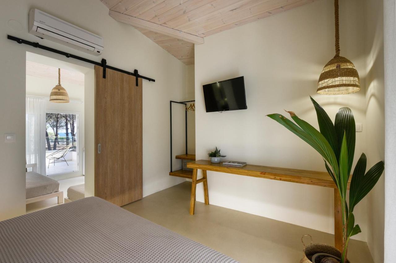 Karidi Beach Boutique Suites 보우르보우로우 외부 사진